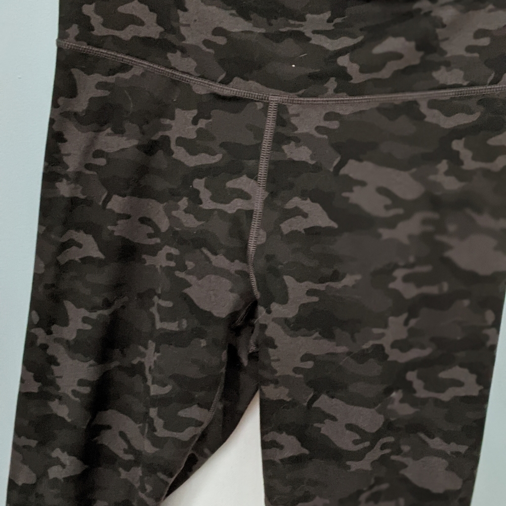 Fabletics Cropped - Picture 7 of 7